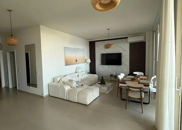 Calma View Coast Palasë